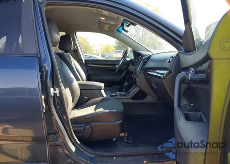 2011 Kia Sorento Ex from USA, damaged, VIN 5XYKUCA12BG087015